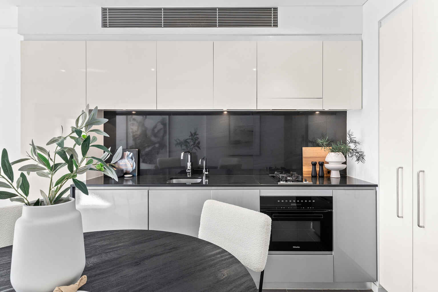 401/81 Macleay Street Potts Point 401/81 Macleay Street Potts Point