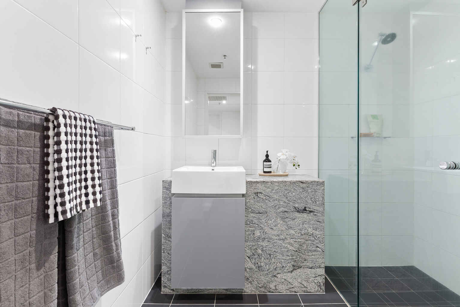 401/81 Macleay Street Potts Point 401/81 Macleay Street Potts Point