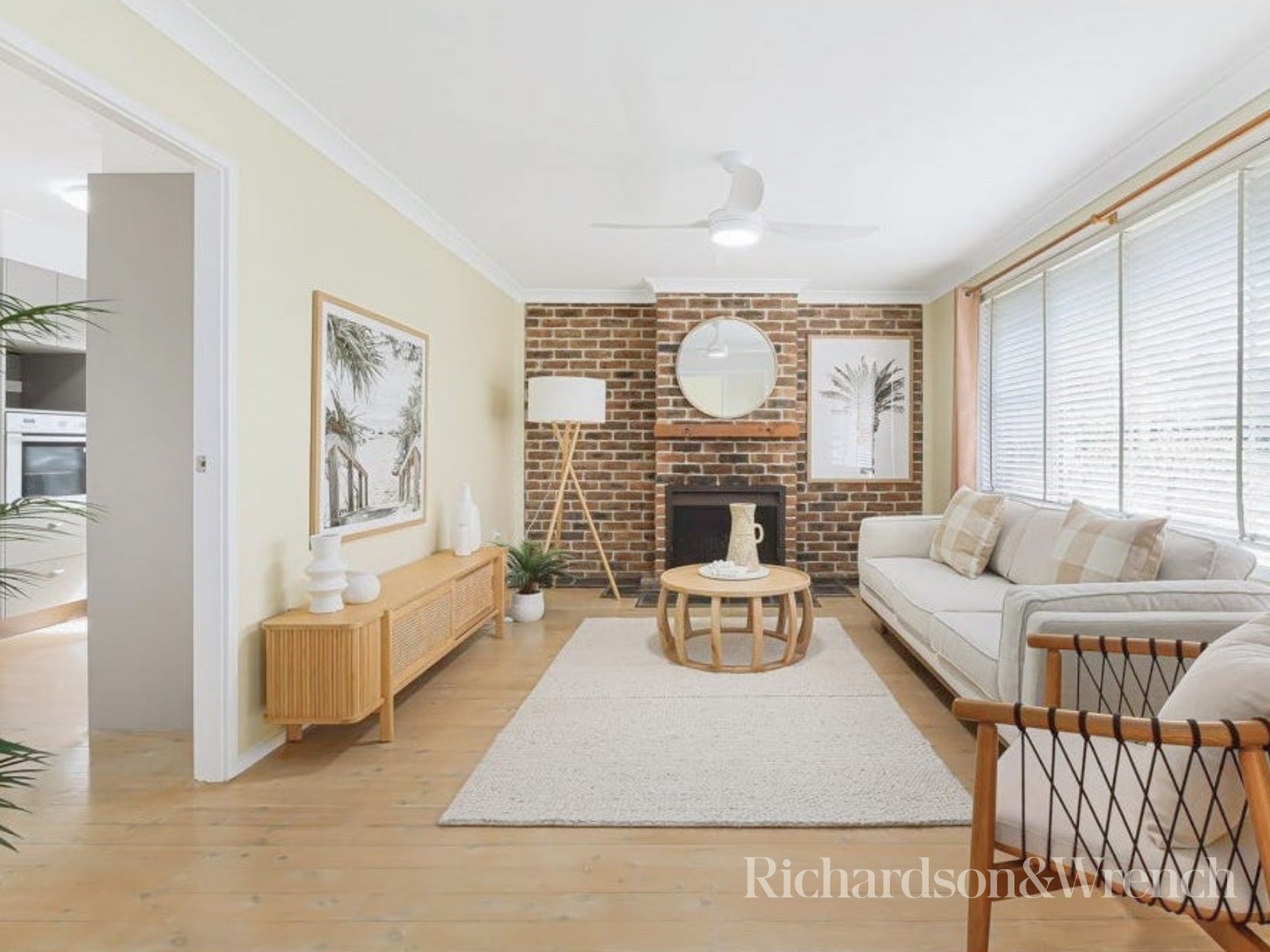 12 Matthews Parade Point Clare