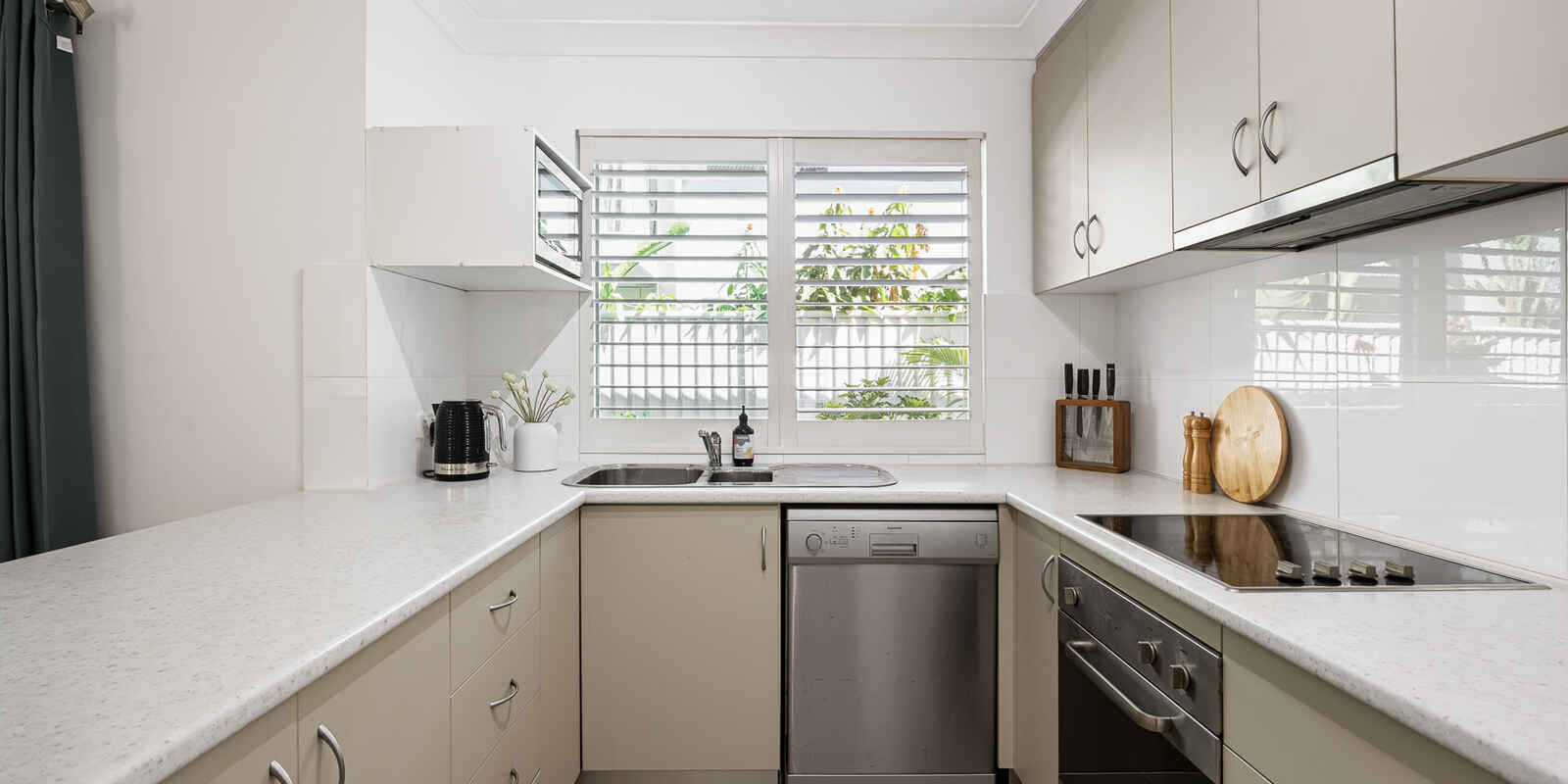 1/8A Low Street Yandina 1/8A Low Street Yandina