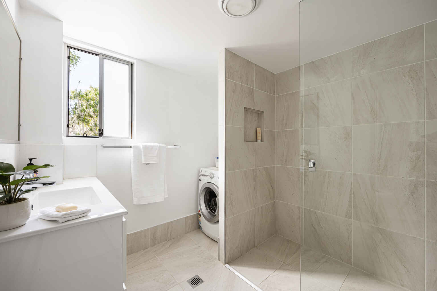 1/8A Low Street Yandina 1/8A Low Street Yandina
