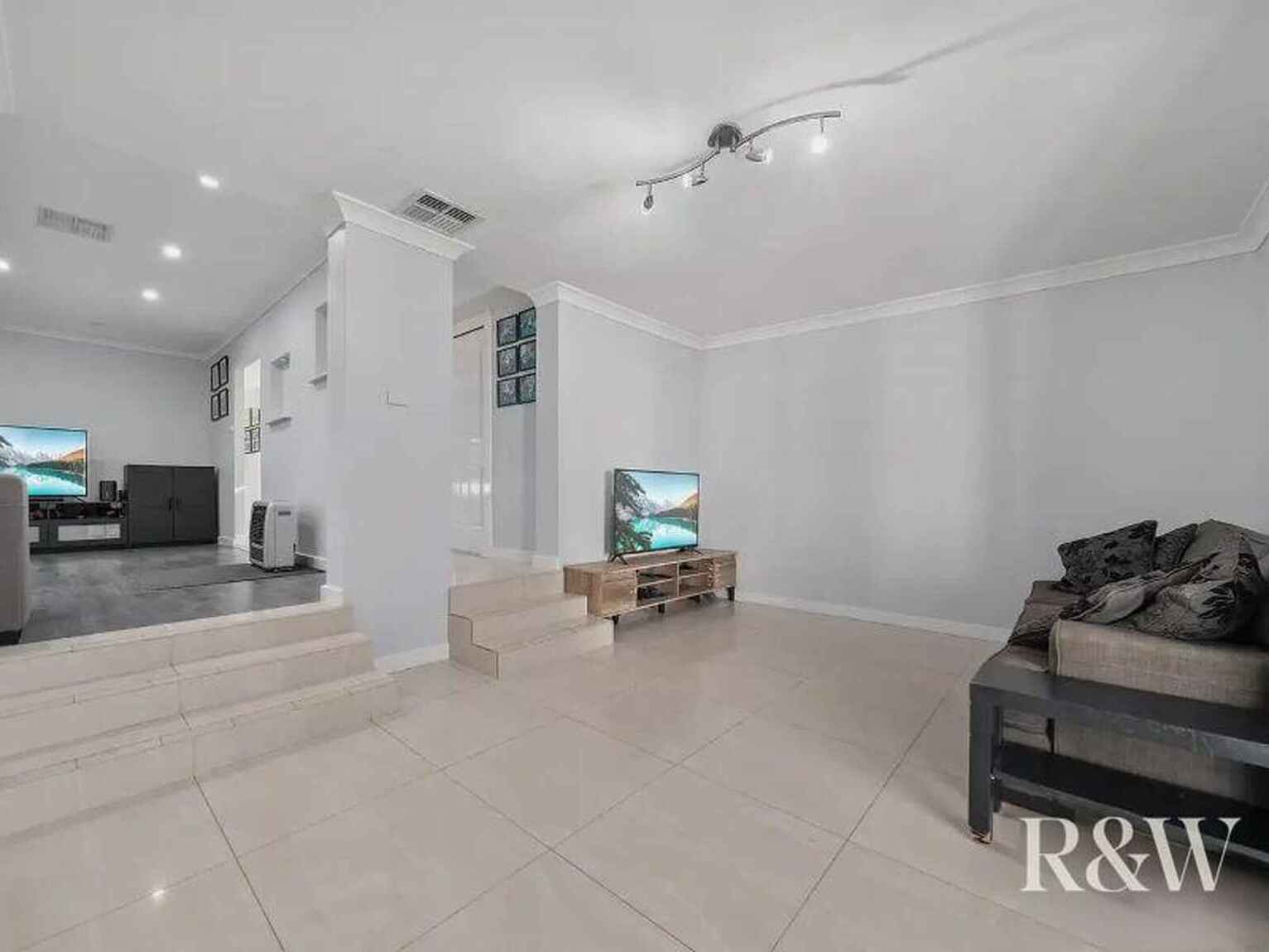 2 Owl Place St Clair