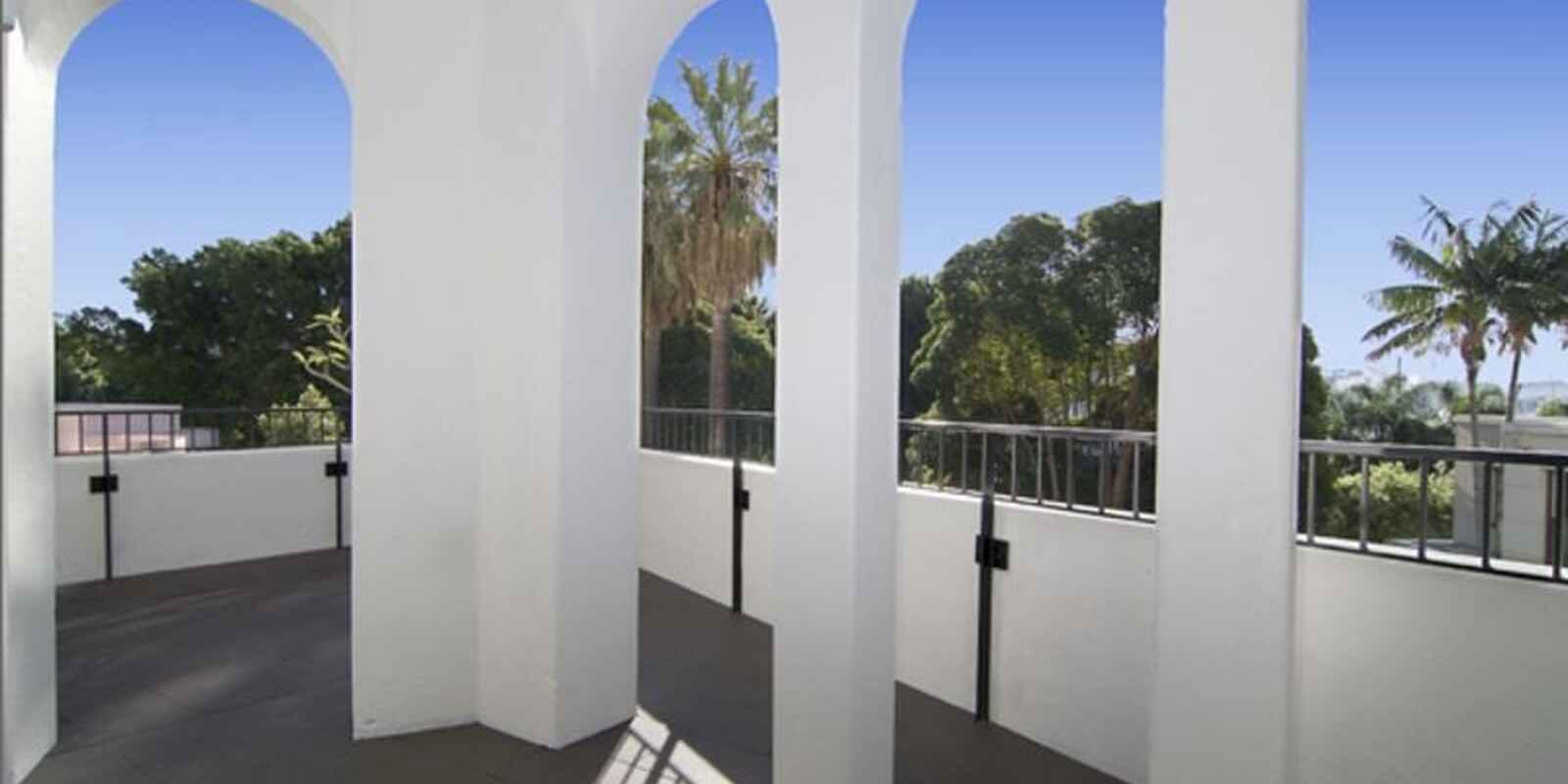 1/4 Loftus Road Darling Point