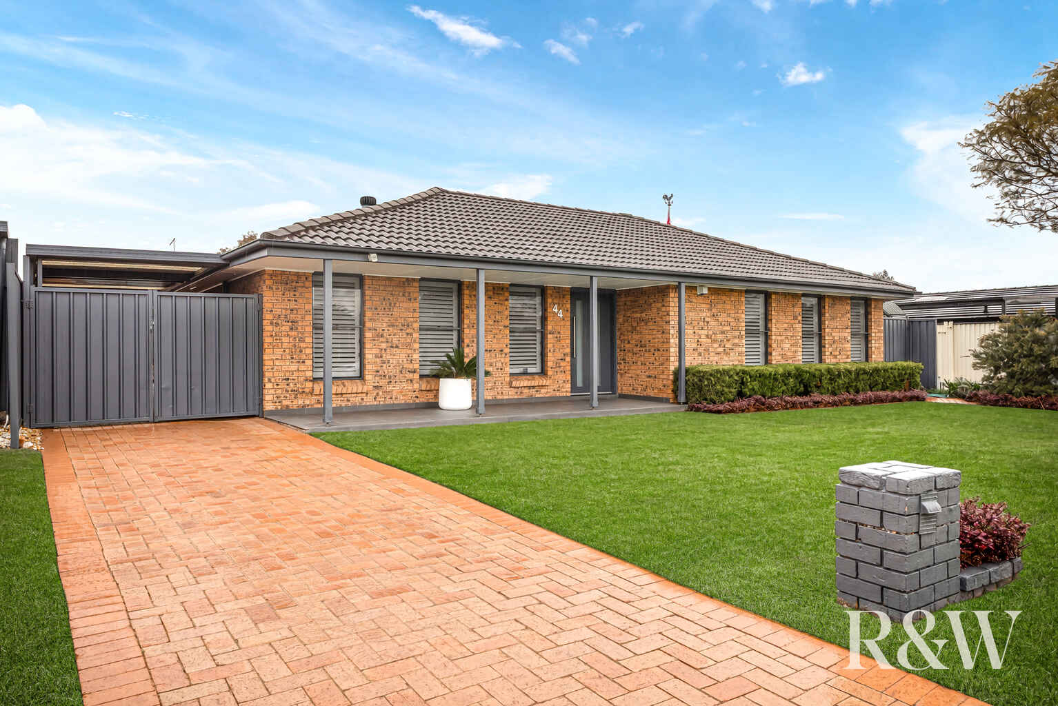 44 Endeavour Avenue St Clair 44 Endeavour Avenue St Clair