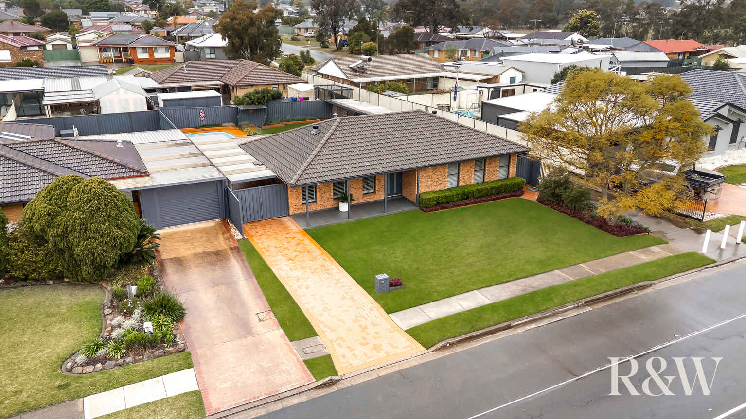 44 Endeavour Avenue St Clair 44 Endeavour Avenue St Clair