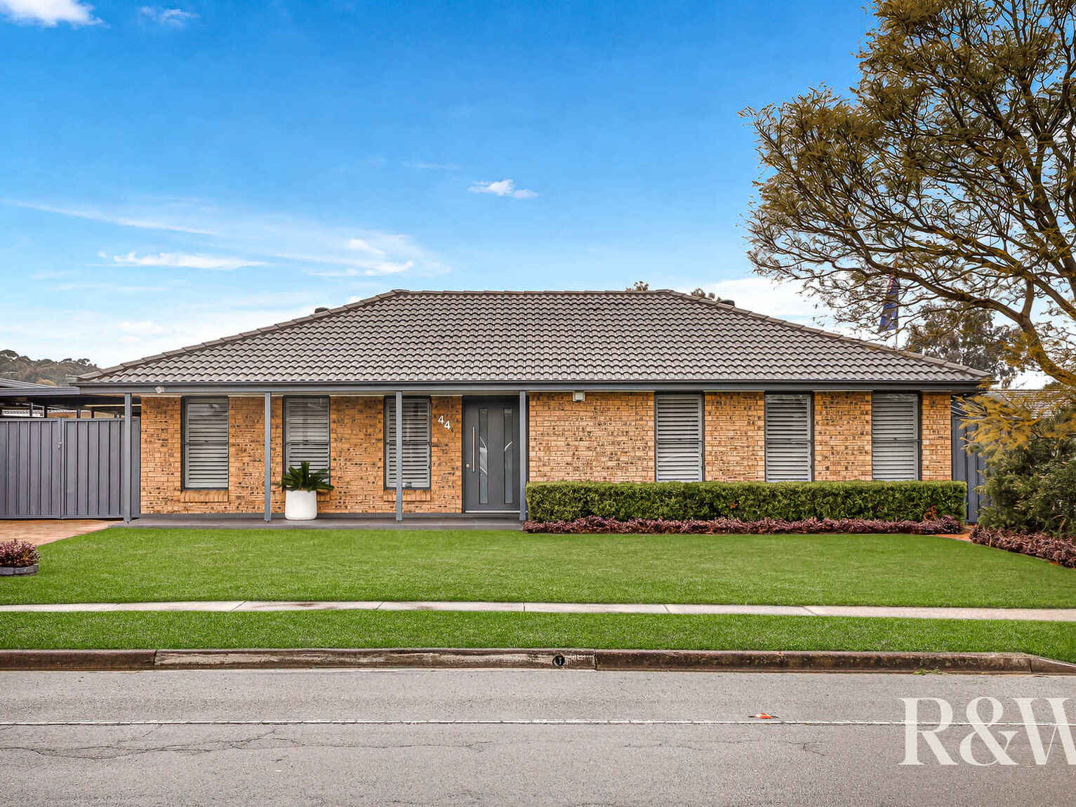 44 Endeavour Avenue St Clair 44 Endeavour Avenue St Clair