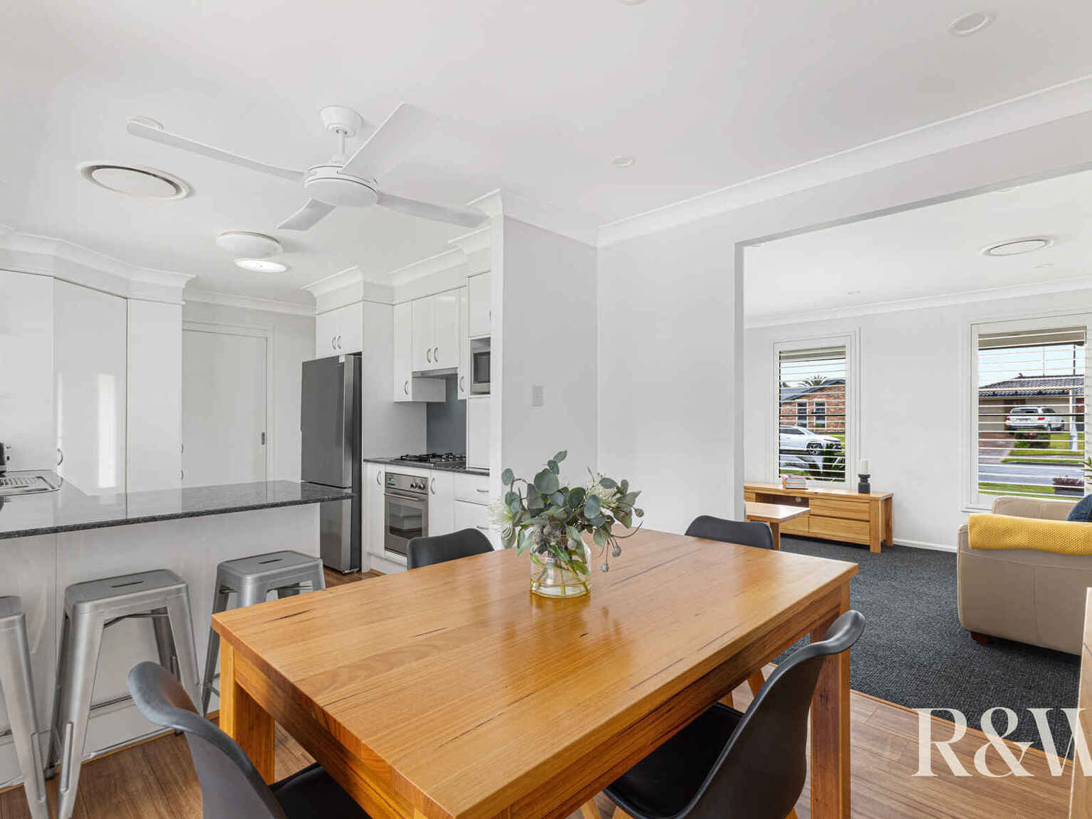 44 Endeavour Avenue St Clair 44 Endeavour Avenue St Clair