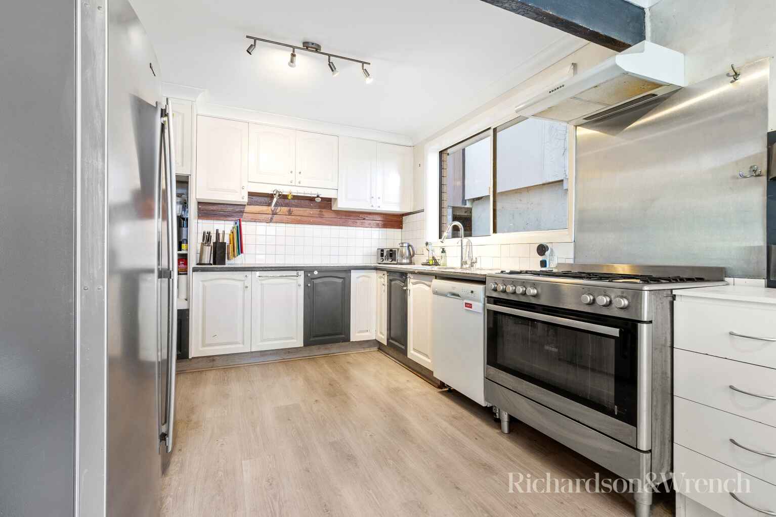 33 Sylvania Road Umina Beach 33 Sylvania Road Umina Beach