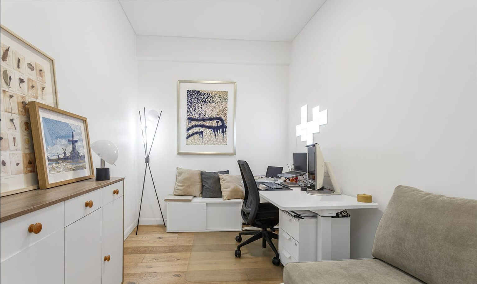 218/9 Albany St St Leonards
