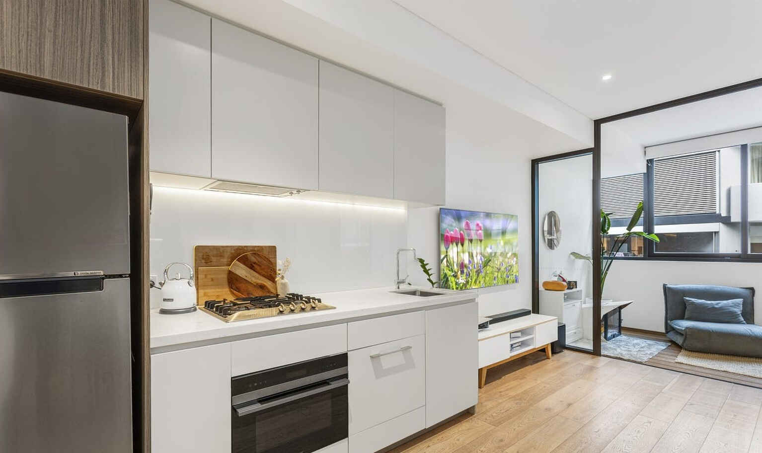 218/9 Albany St St Leonards