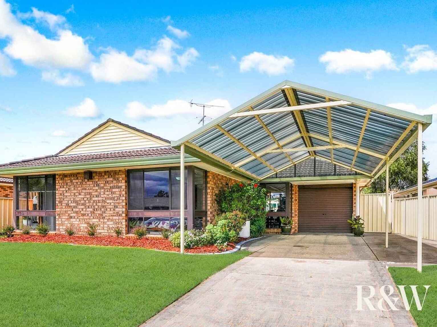 9 Dryberry Avenue St Clair