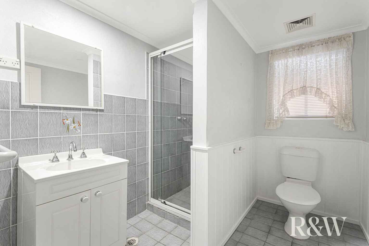 3 Caribou Close St Clair 3 Caribou Close St Clair