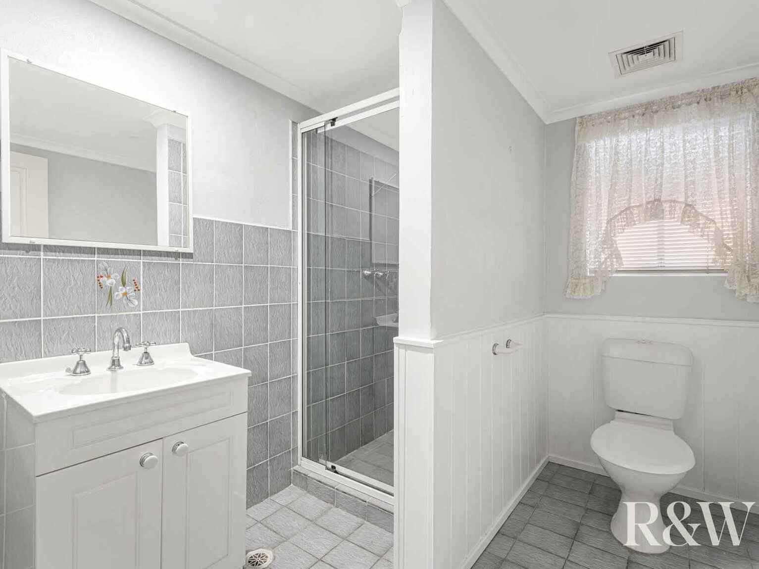 3 Caribou Close St Clair 3 Caribou Close St Clair