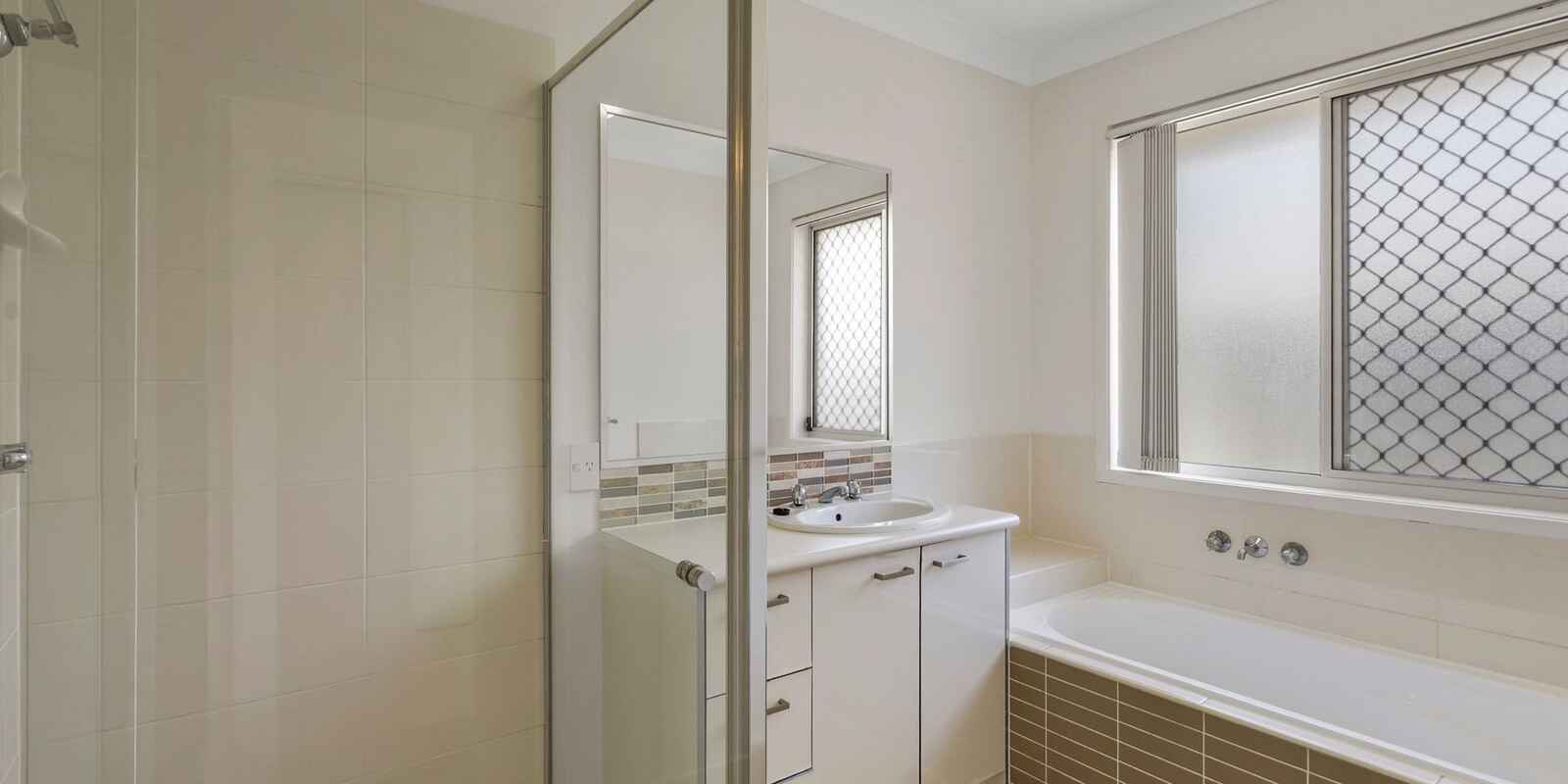 22 Piccadilly Street Bellmere 22 Piccadilly Street Bellmere