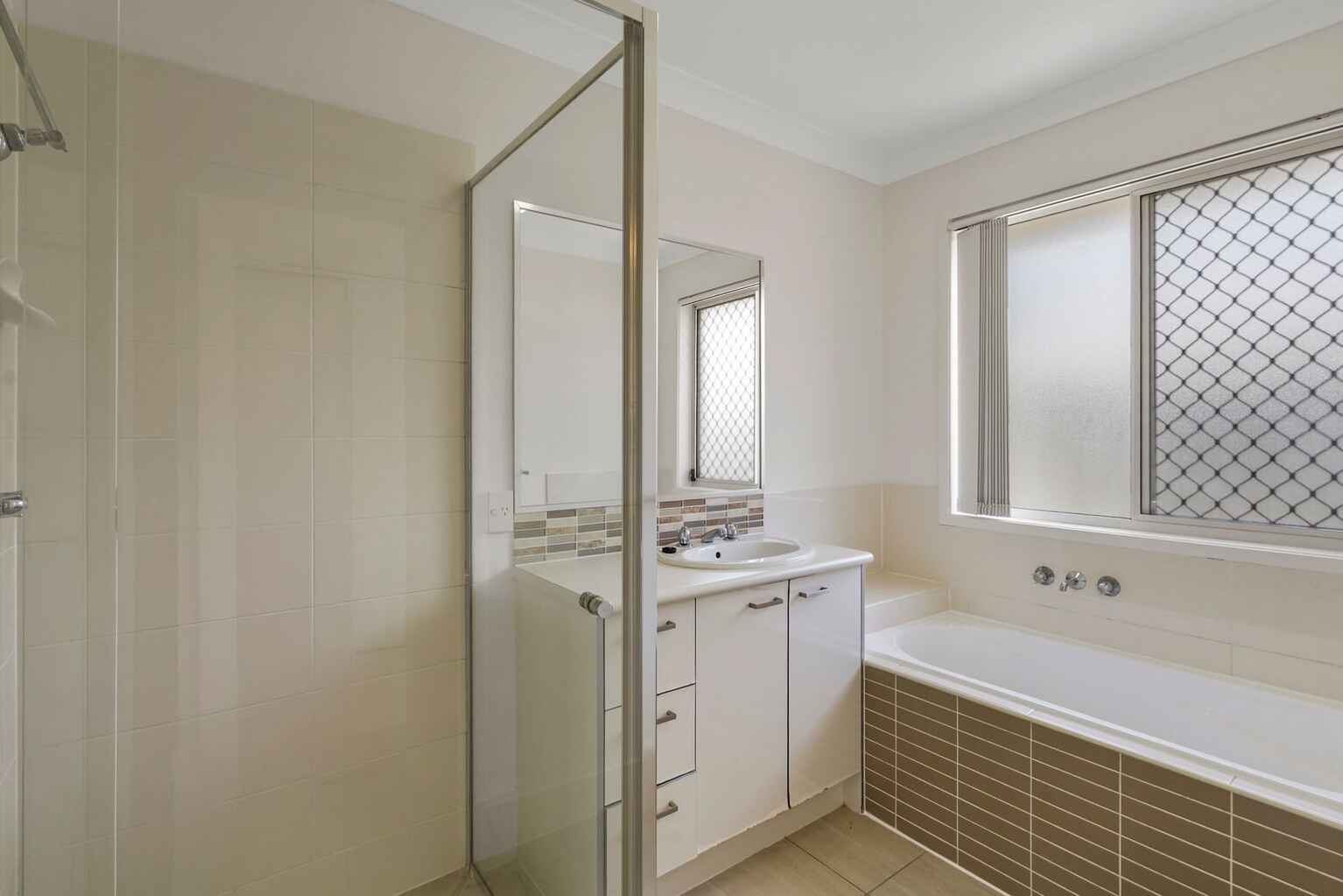 22 Piccadilly Street Bellmere 22 Piccadilly Street Bellmere