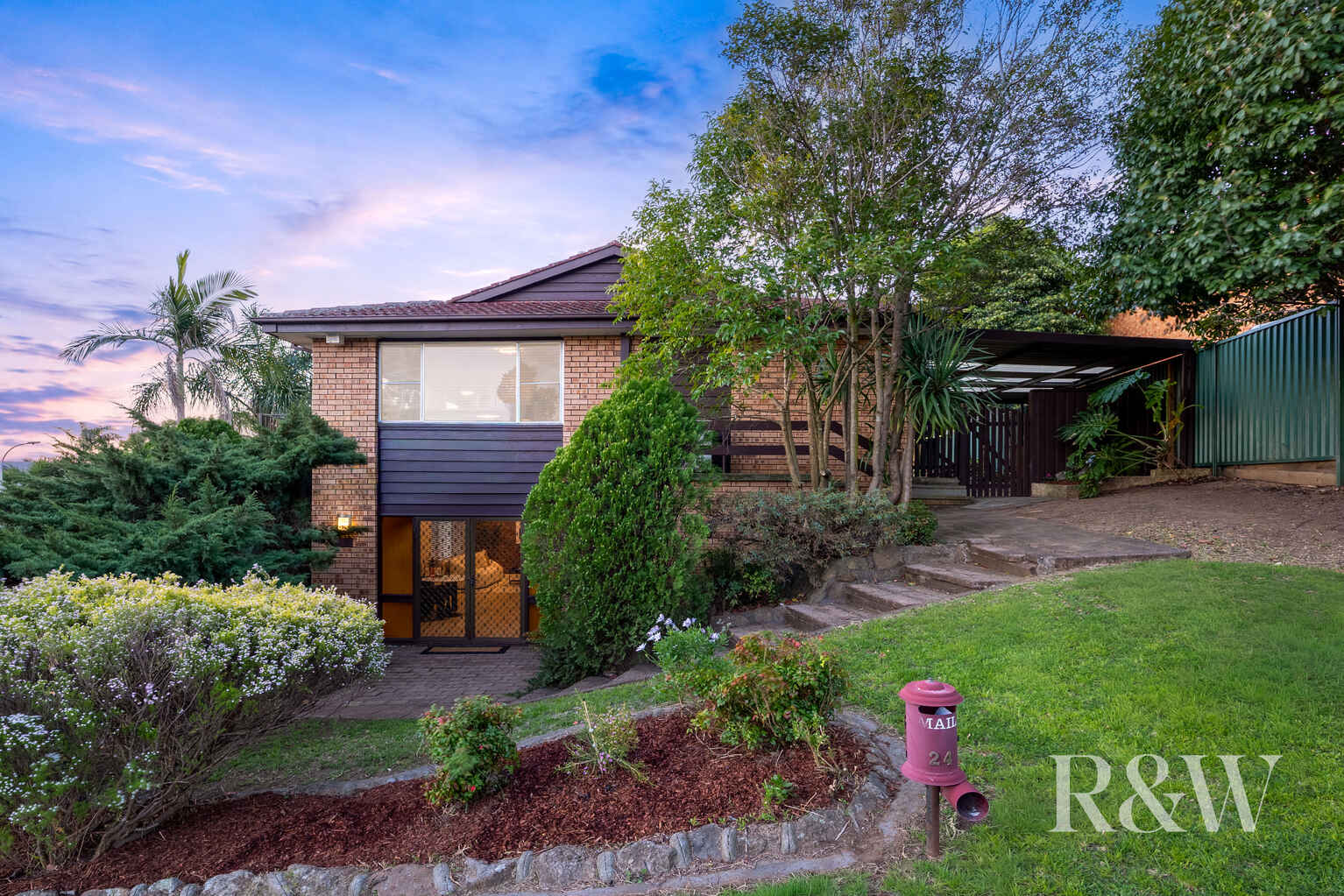 24 AKUNA AVENUE Bradbury 24 AKUNA AVENUE Bradbury