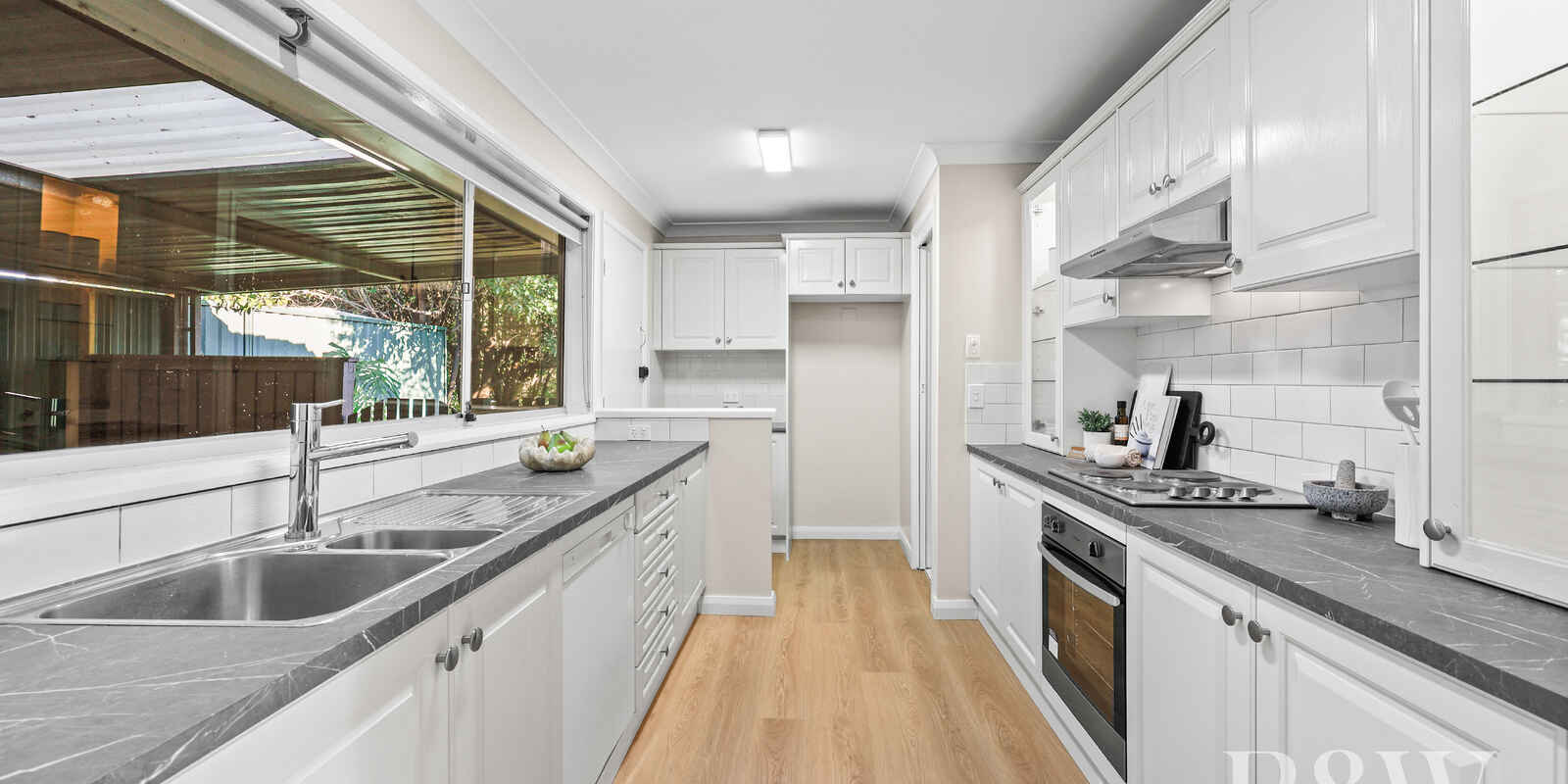 24 AKUNA AVENUE Bradbury 24 AKUNA AVENUE Bradbury