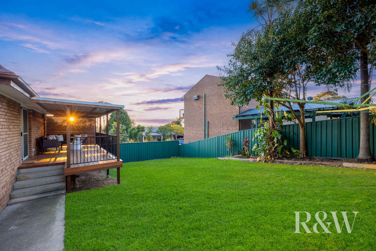 24 AKUNA AVENUE Bradbury 24 AKUNA AVENUE Bradbury