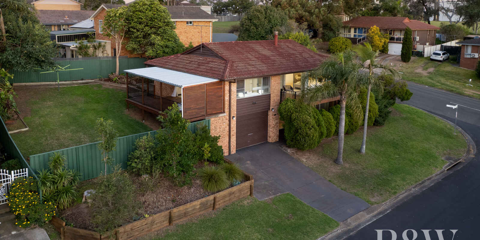 24 AKUNA AVENUE Bradbury 24 AKUNA AVENUE Bradbury