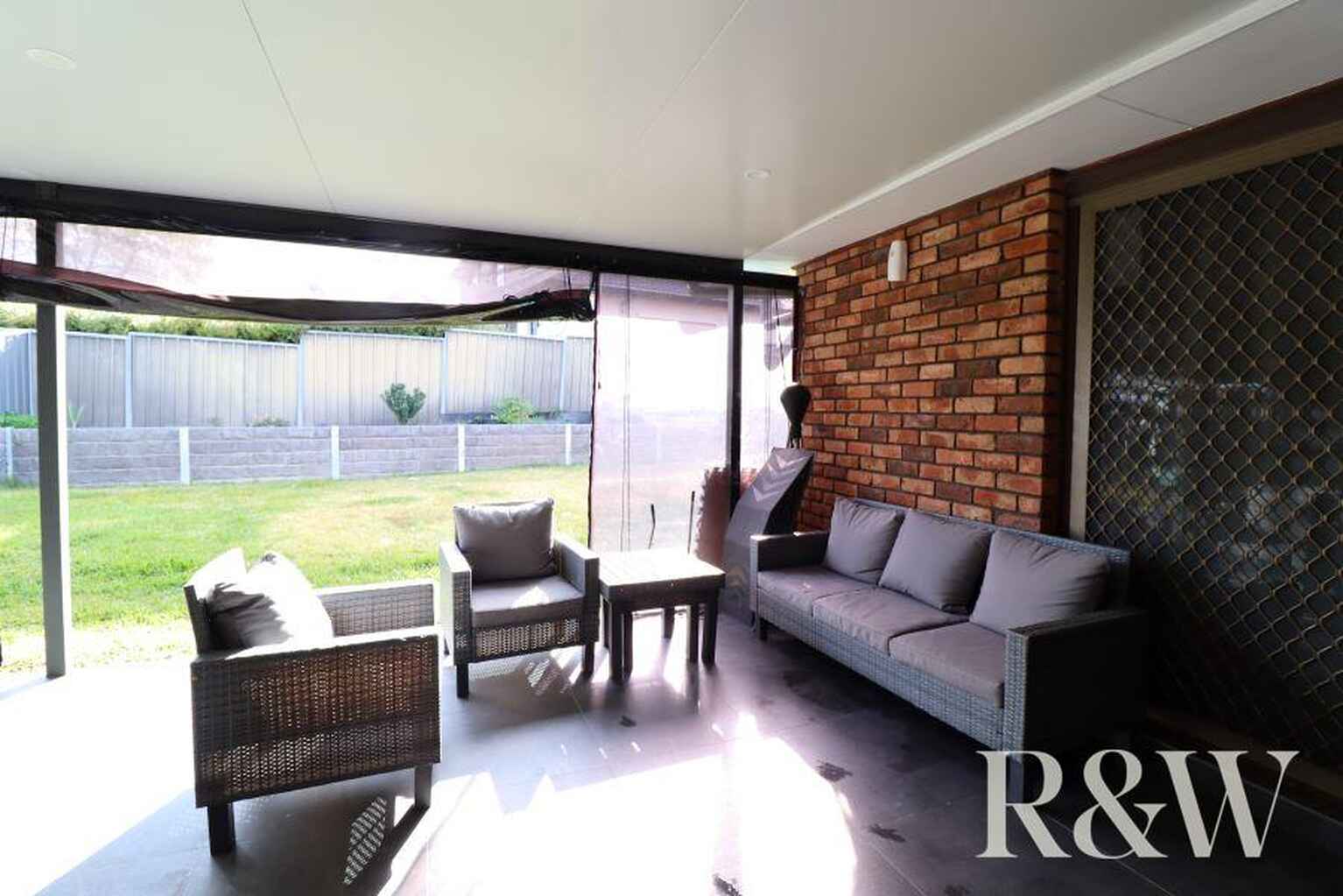 59 Cook Parade St Clair