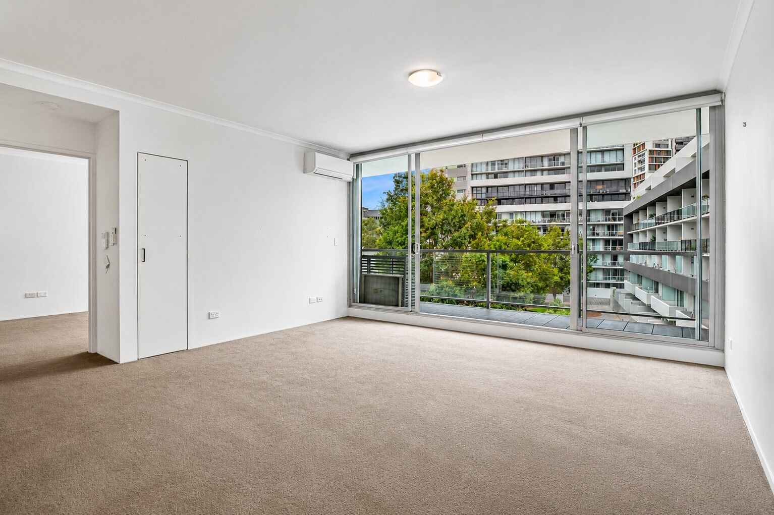 40/2 Hutchinson Walk Zetland