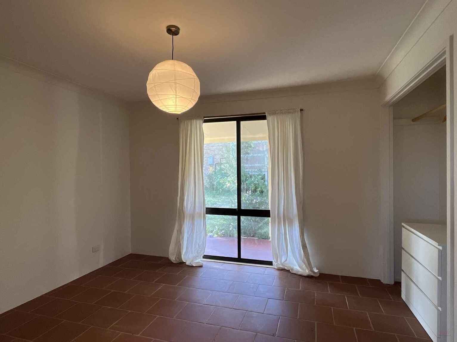 31 Caalong Street Robertson