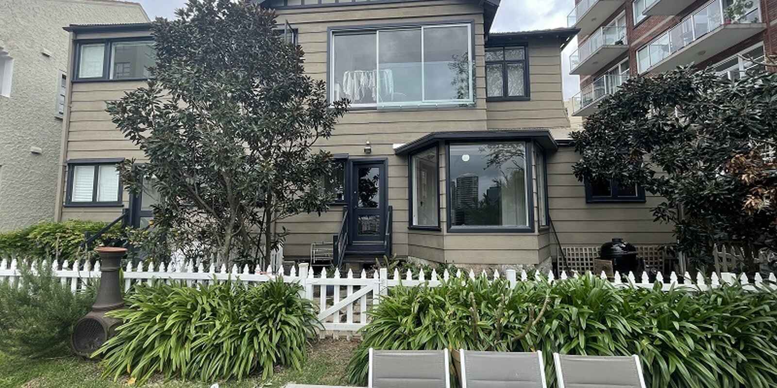 3/15 East Crescent Street McMahons Point