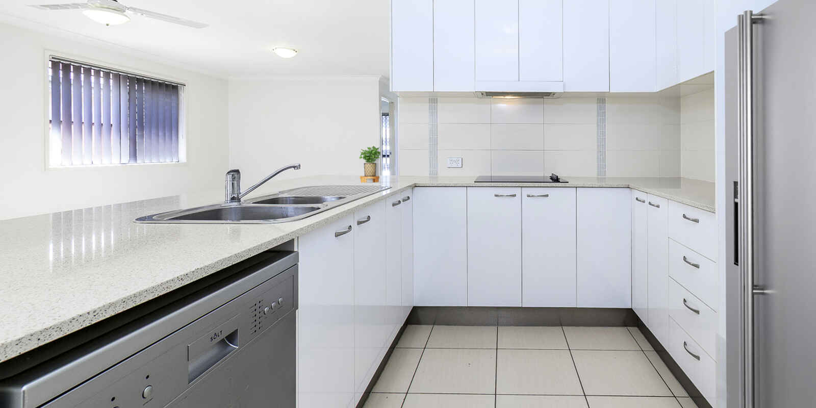 18 Bluestar Circuit Caboolture 18 Bluestar Circuit Caboolture