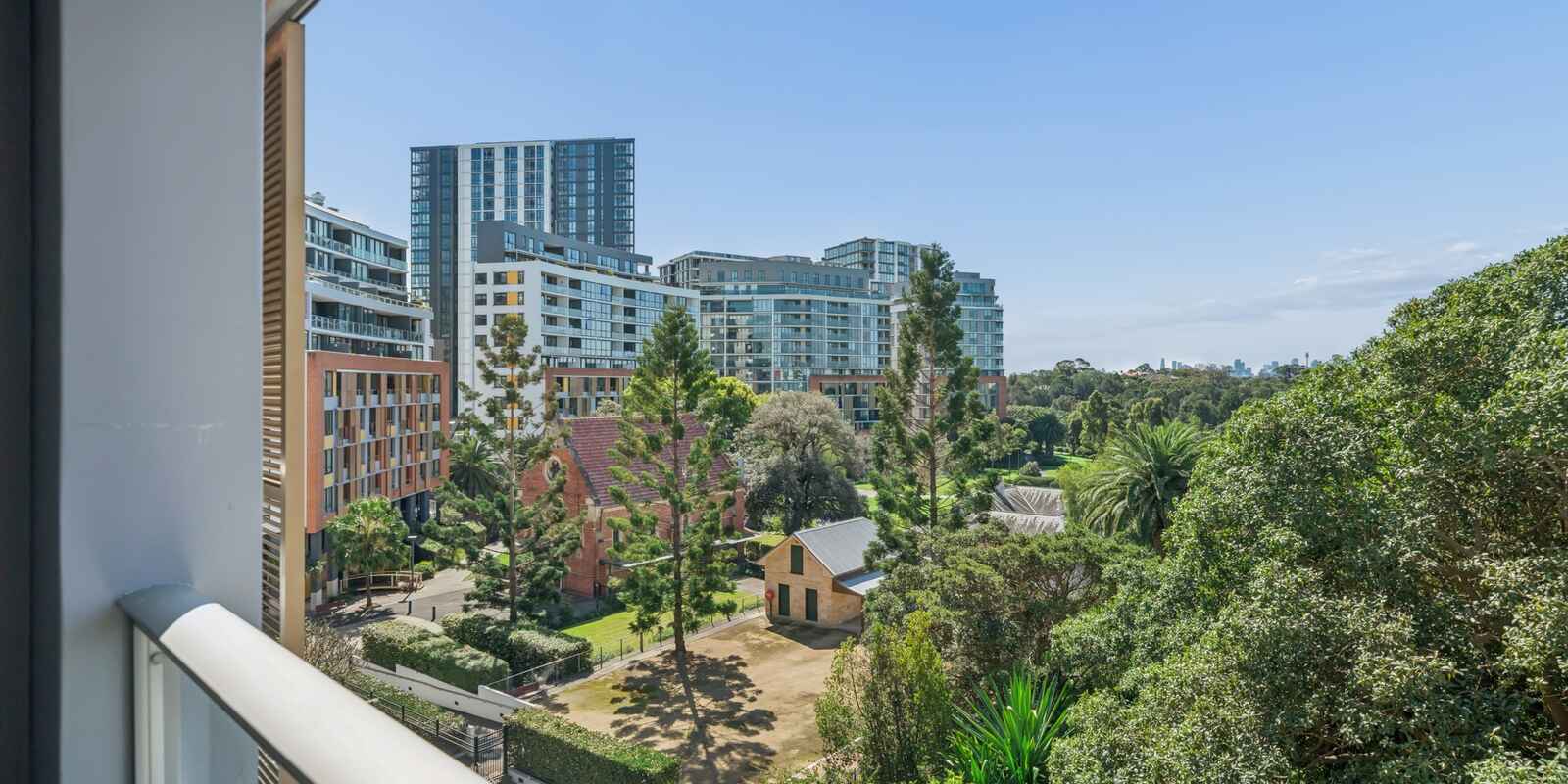 506/2 Brodie Spark Drive Wolli Creek
