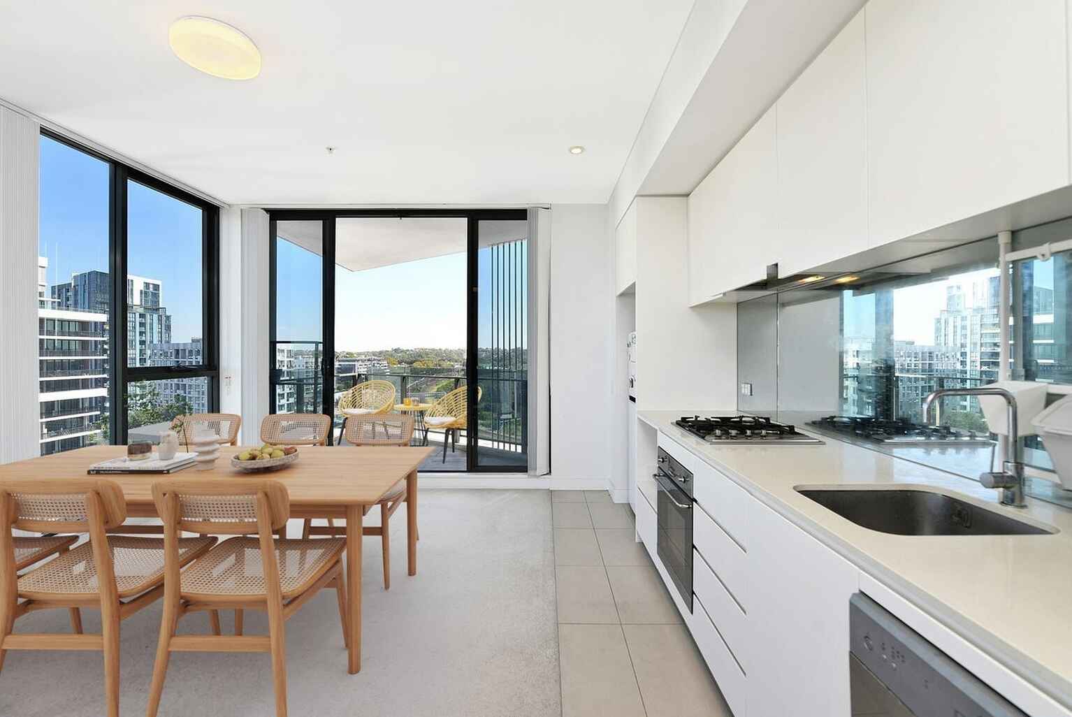 906/16 Brodie Spark Drive Wolli Creek 906/16 Brodie Spark Drive Wolli Creek