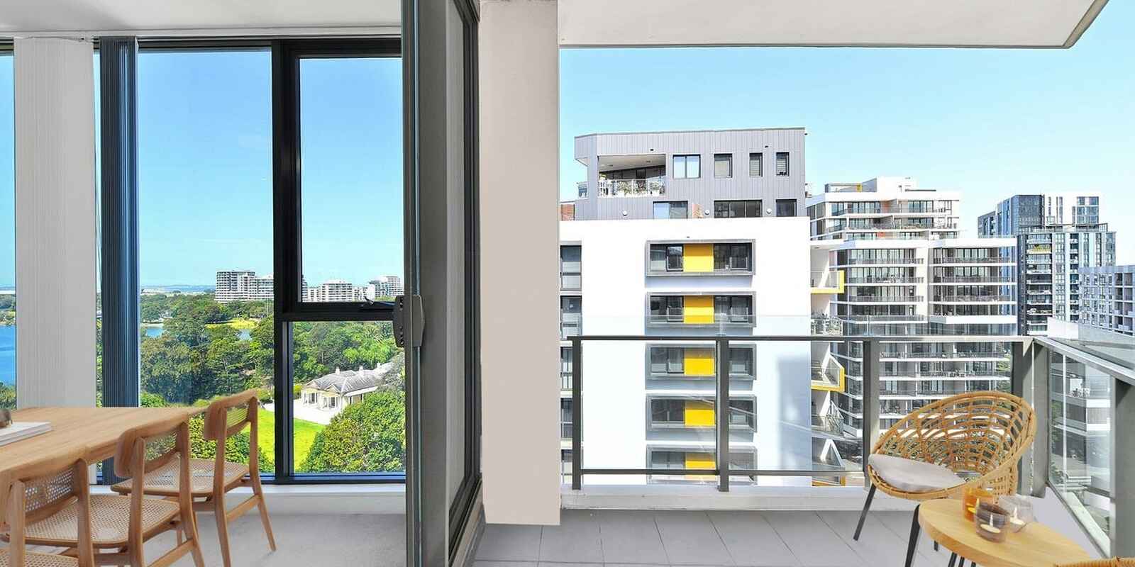 906/16 Brodie Spark Drive Wolli Creek 906/16 Brodie Spark Drive Wolli Creek