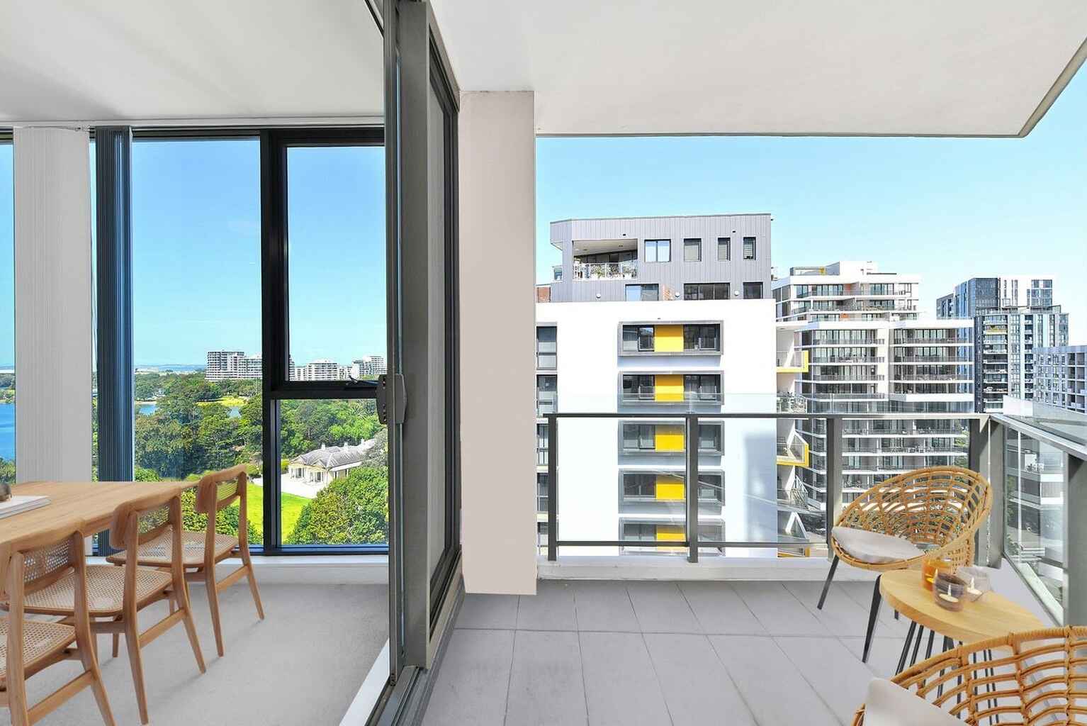 906/16 Brodie Spark Drive Wolli Creek 906/16 Brodie Spark Drive Wolli Creek