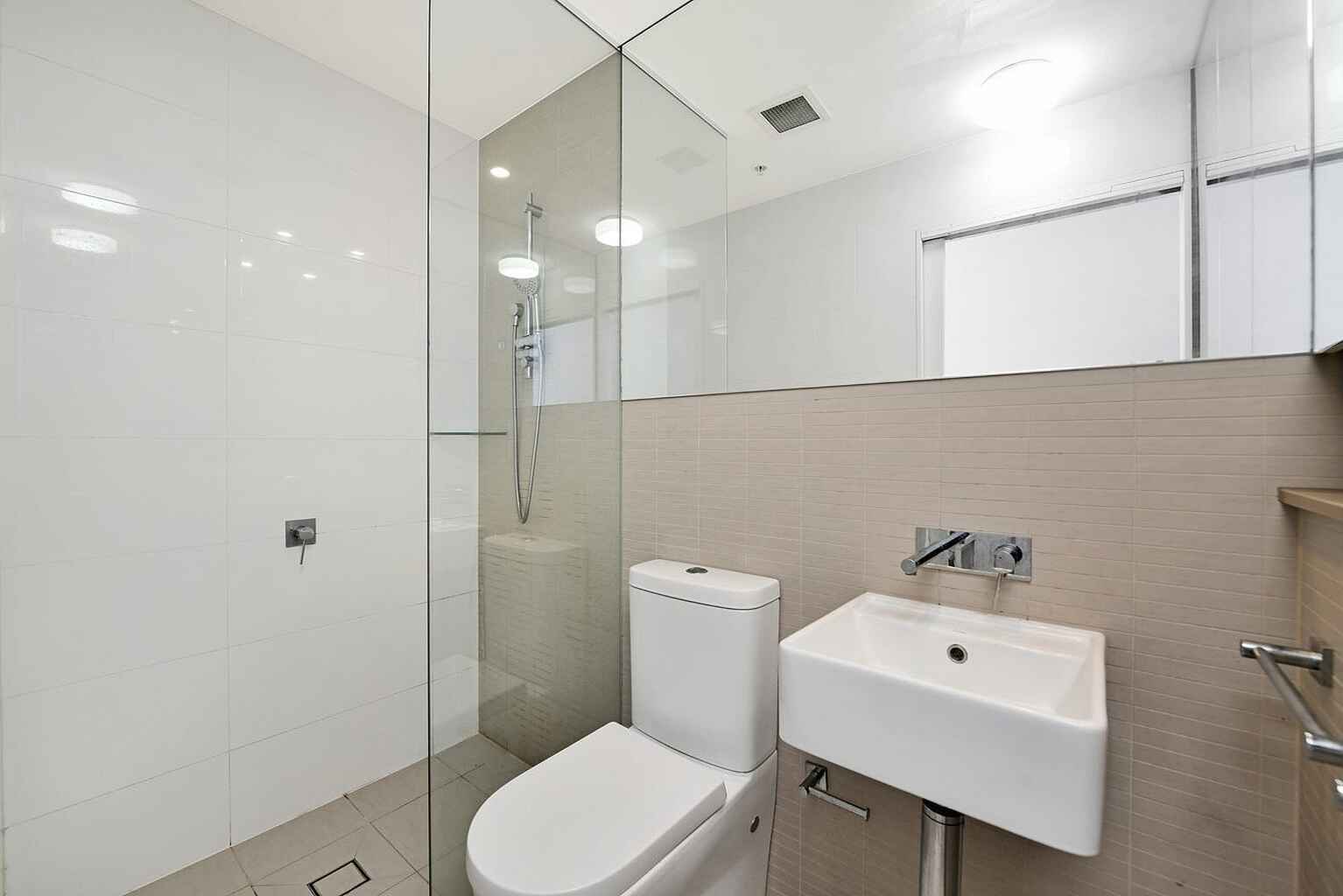 906/16 Brodie Spark Drive Wolli Creek 906/16 Brodie Spark Drive Wolli Creek