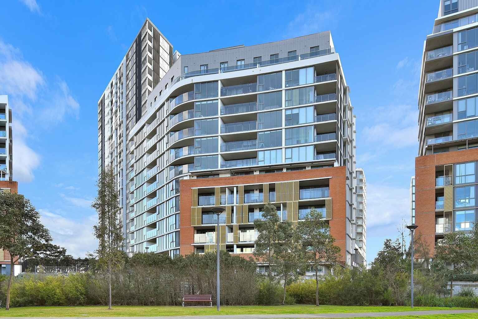 906/16 Brodie Spark Drive Wolli Creek 906/16 Brodie Spark Drive Wolli Creek