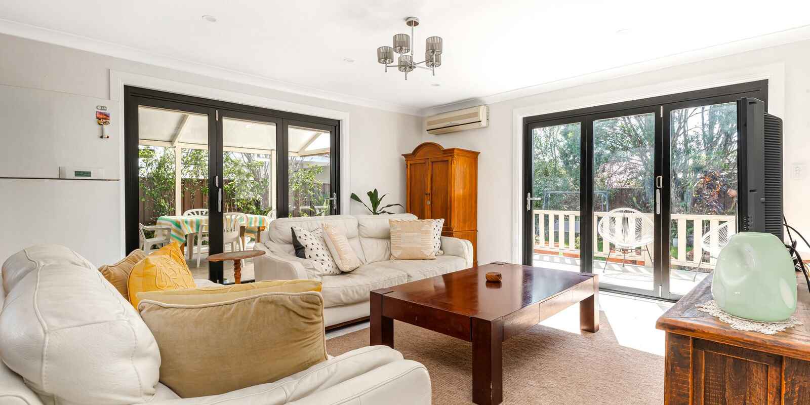 19 Rotorua Road St Clair 19 Rotorua Road St Clair