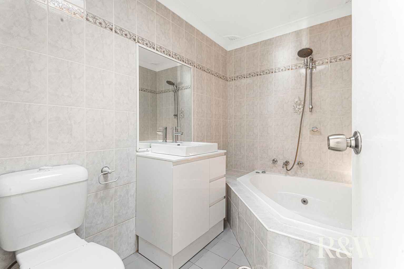 19 Rotorua Road St Clair 19 Rotorua Road St Clair