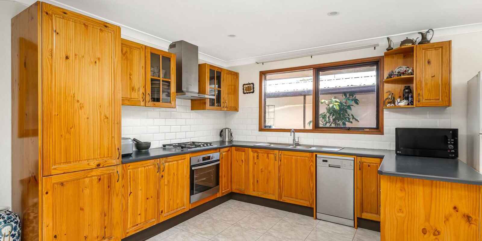 19 Rotorua Road St Clair 19 Rotorua Road St Clair