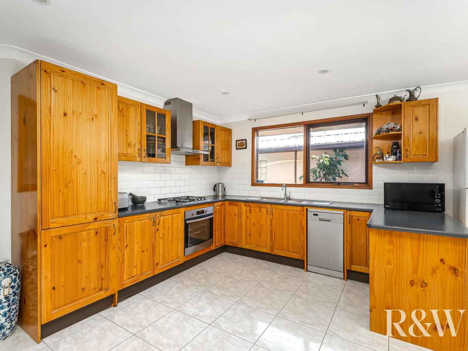 19 Rotorua Road St Clair 19 Rotorua Road St Clair