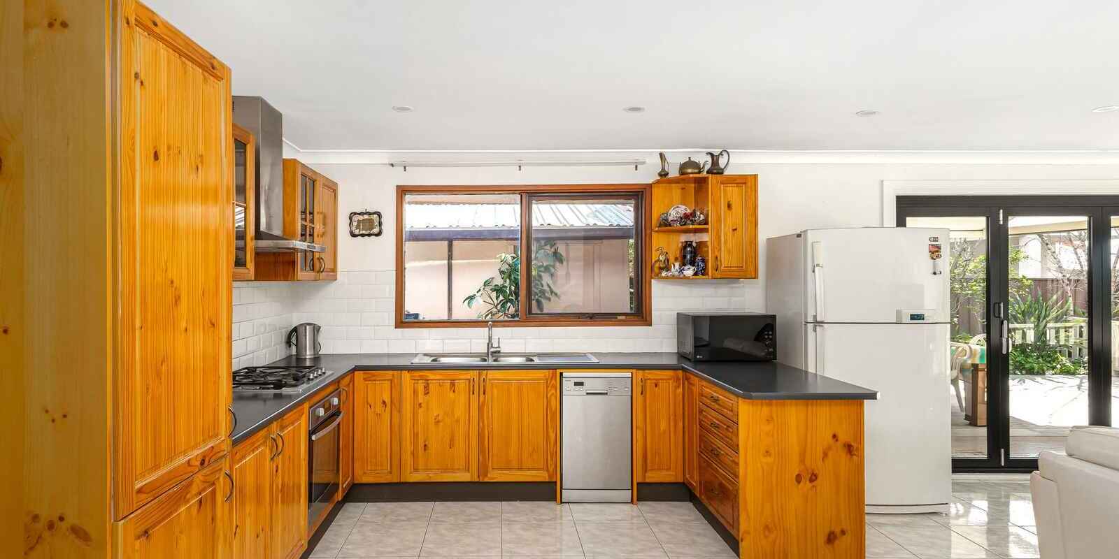 19 Rotorua Road St Clair 19 Rotorua Road St Clair