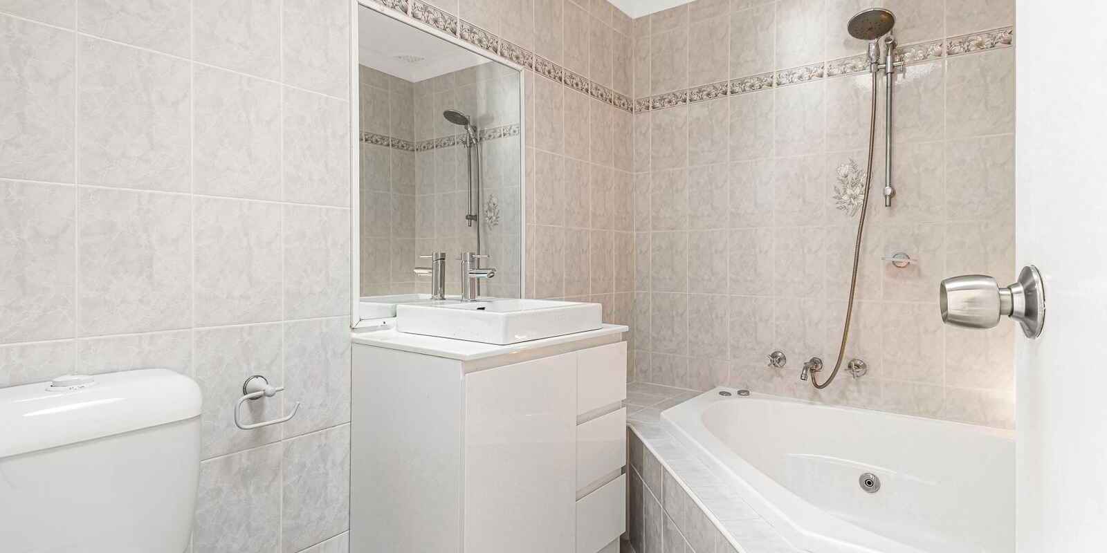 19 Rotorua Road St Clair 19 Rotorua Road St Clair