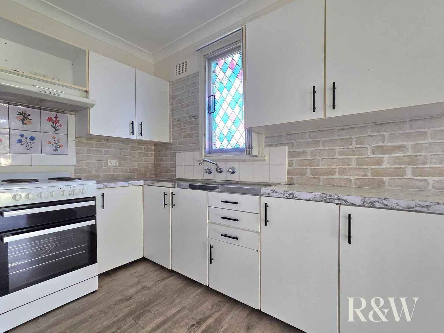 90 Captain Cook Drive Willmot