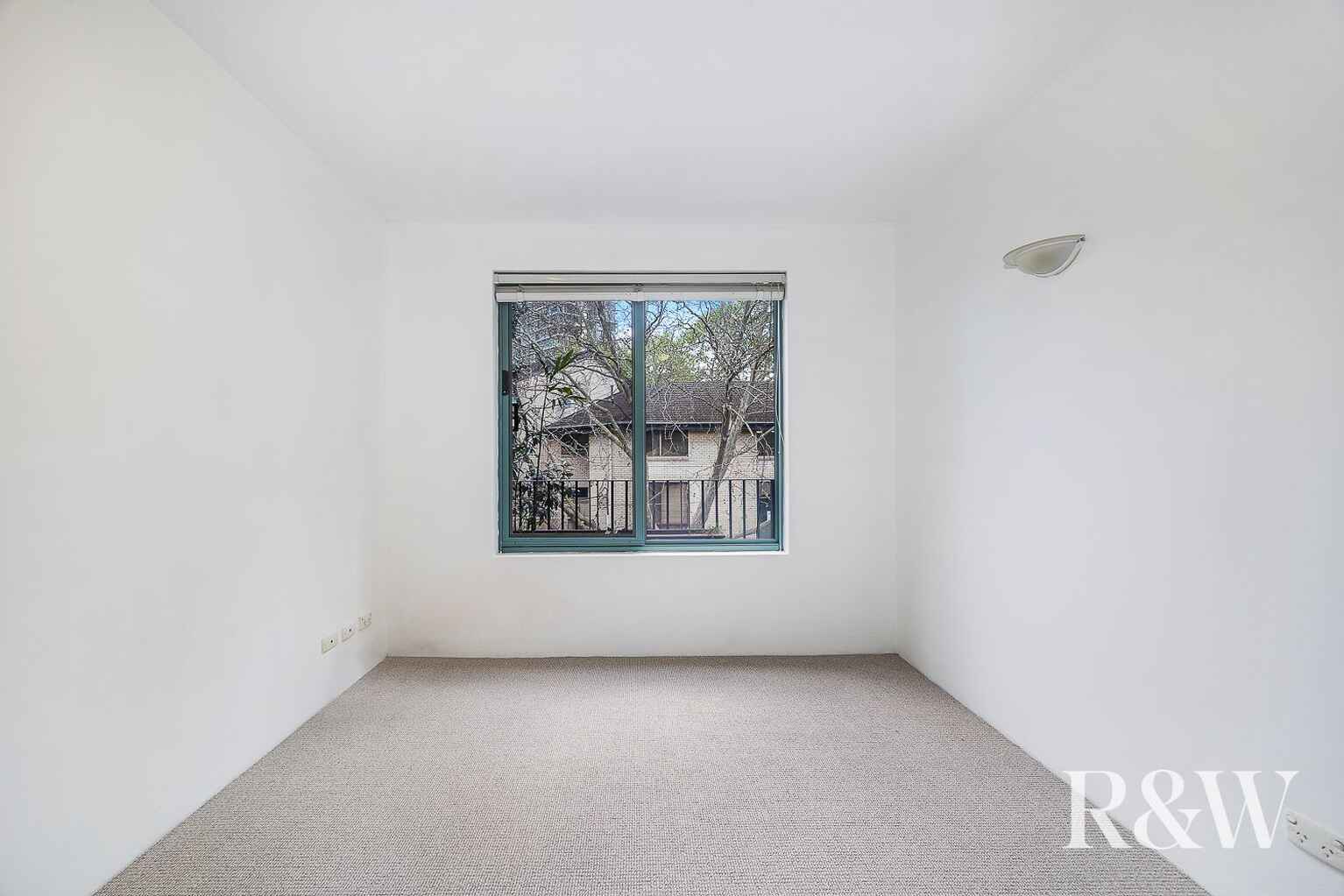 20/12 Hayberry Street Crows Nest