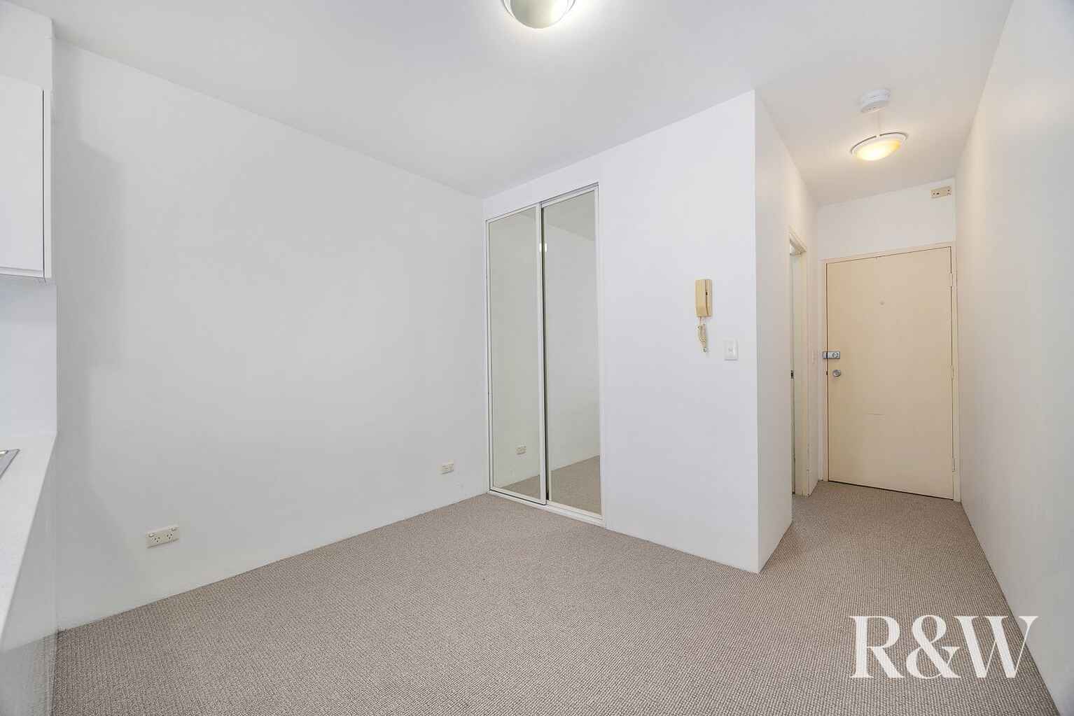 20/12 Hayberry Street Crows Nest