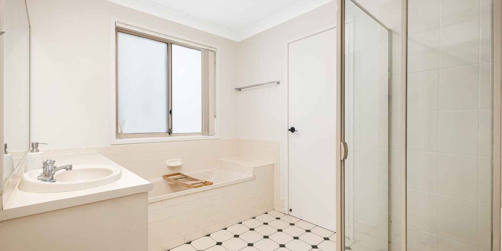 9A Dimascio Place Oakhurst 9A Dimascio Place Oakhurst