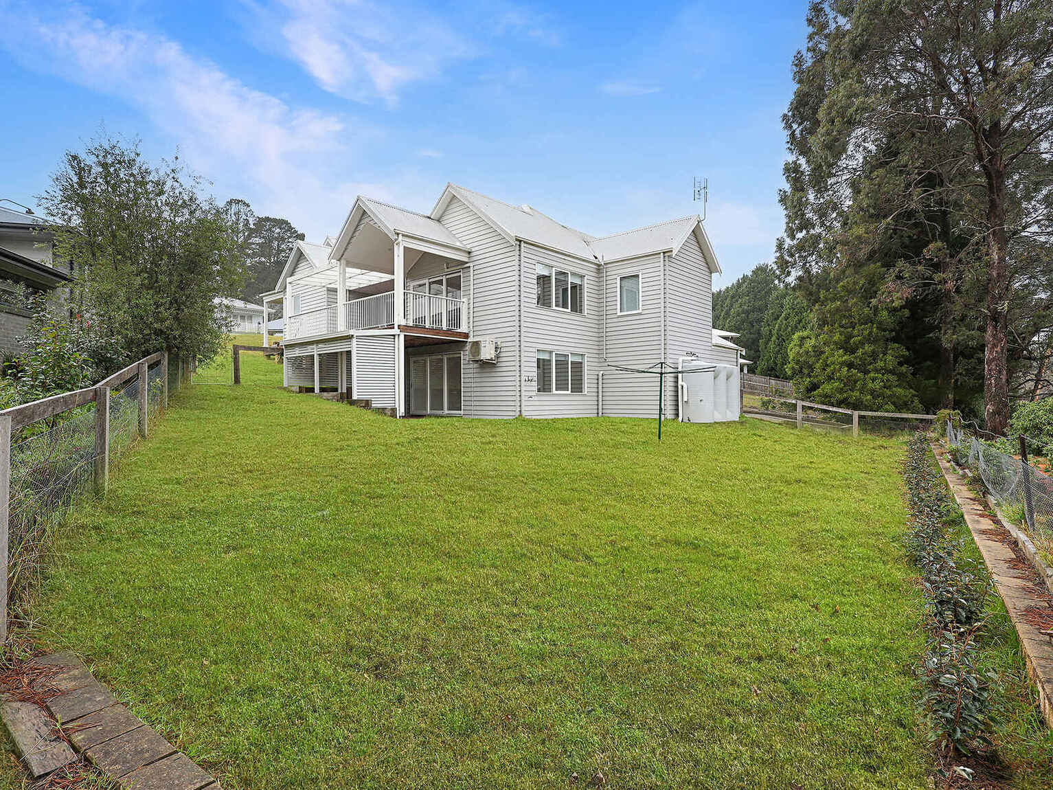 12 Rochester Drive Bundanoon