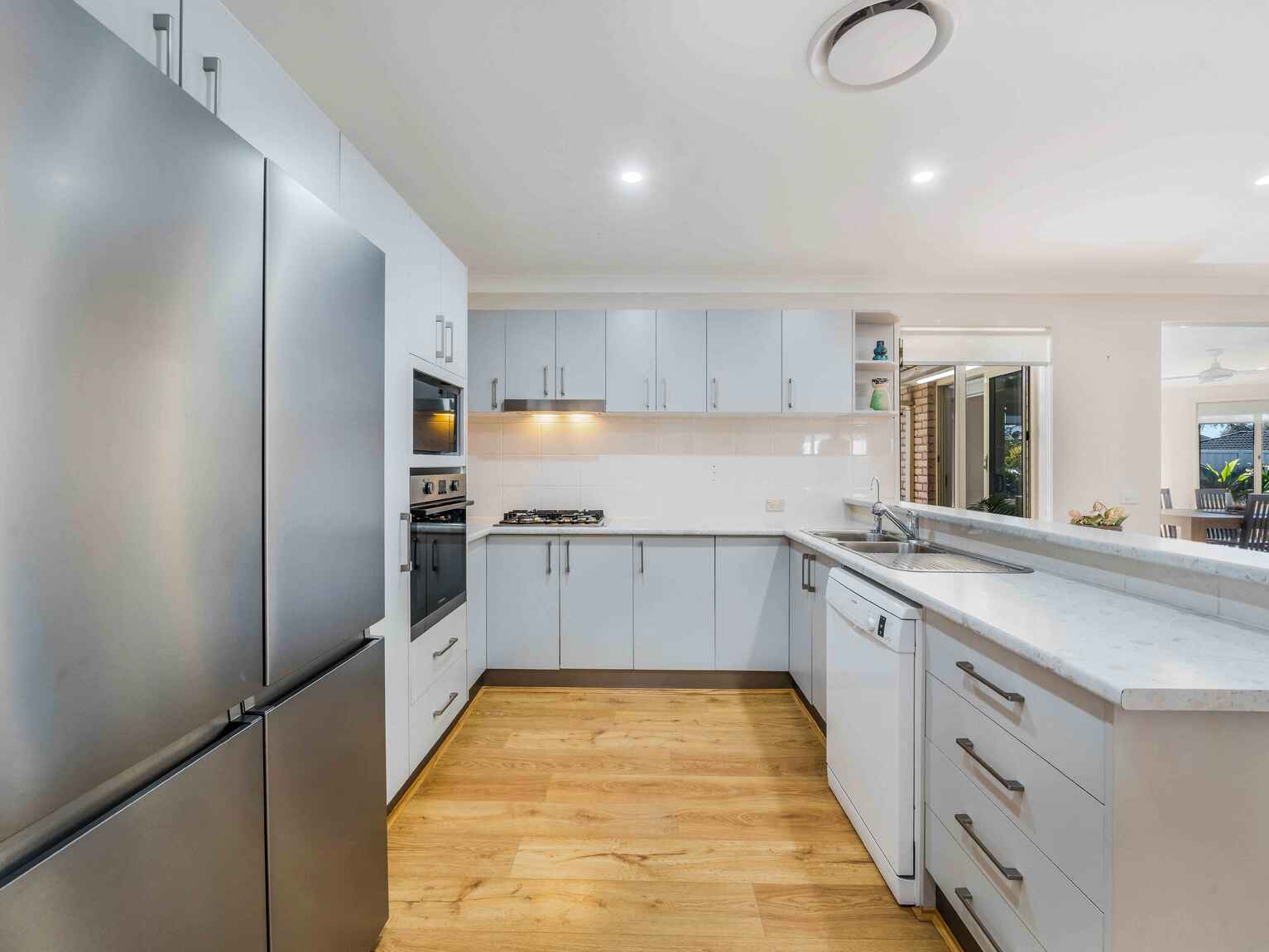 5 Glendevie Street West Hoxton 5 Glendevie Street West Hoxton