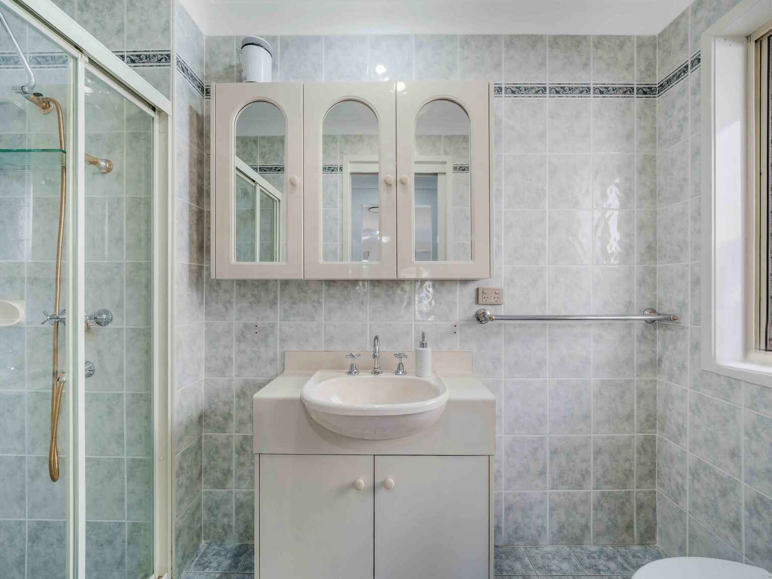 5 Glendevie Street West Hoxton 5 Glendevie Street West Hoxton