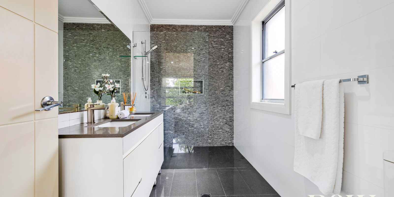 8 Jarvisfield Place Macquarie Links