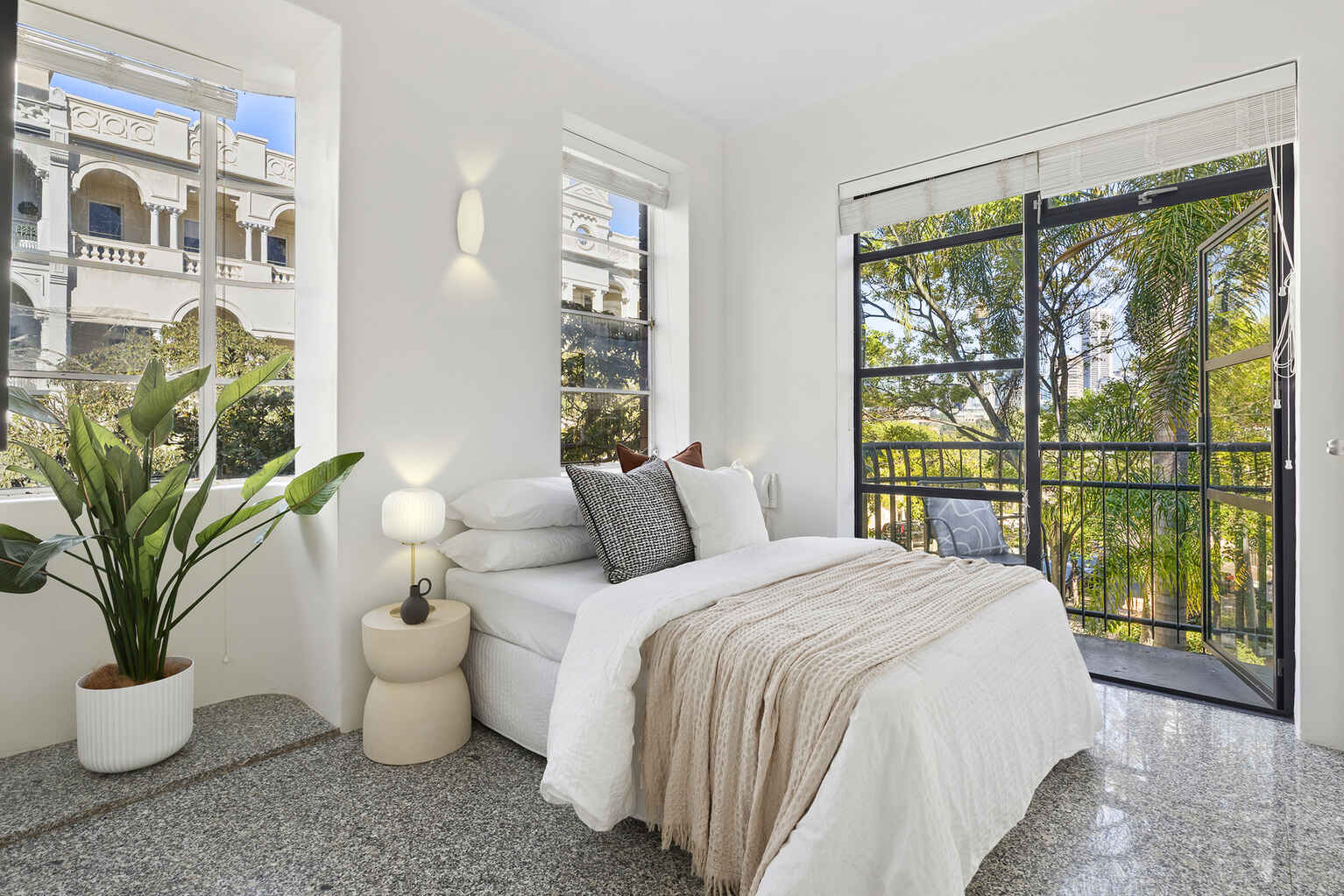 13/10 Challis Avenue Potts Point 13/10 Challis Avenue Potts Point