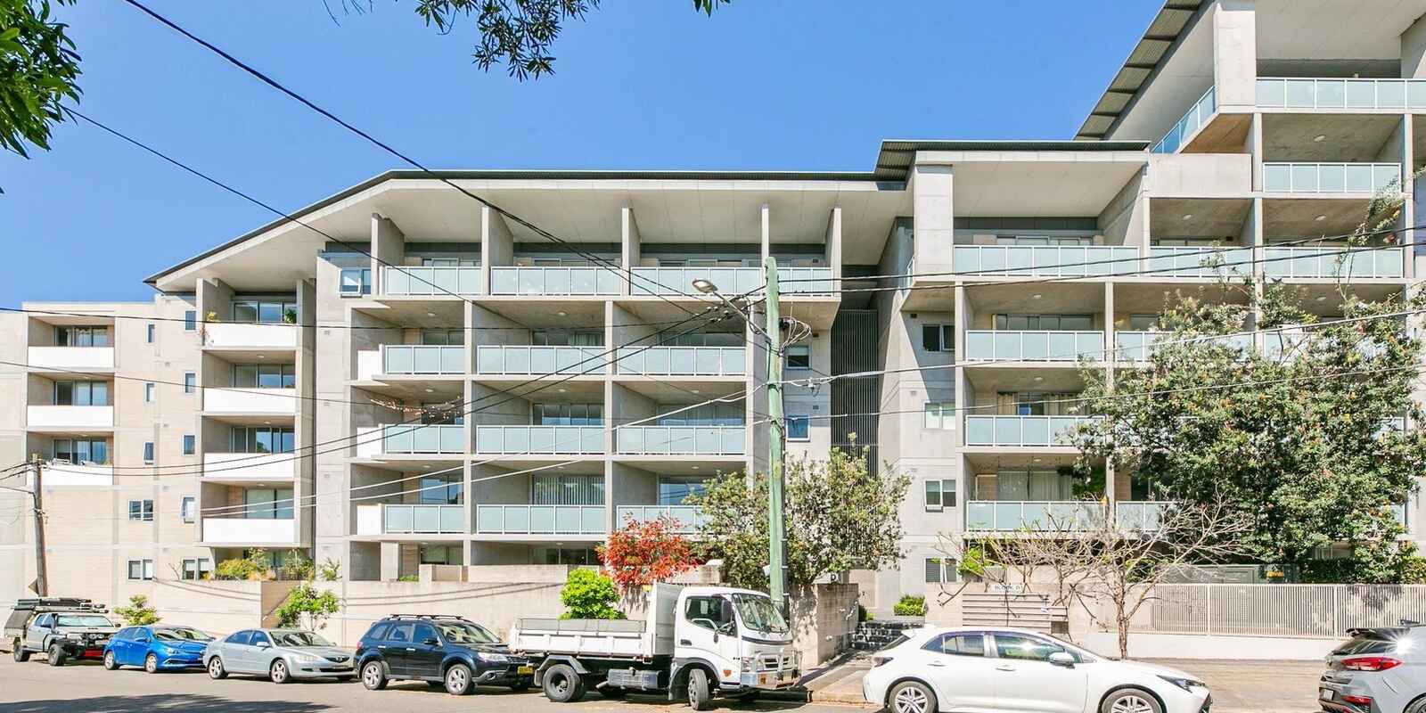 204D/359 Illawarra Road  Marrickville